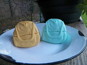Purse with Clasp Handle Soap Mold