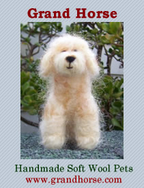 Grand Horse - Handmade Soft Wool Pets