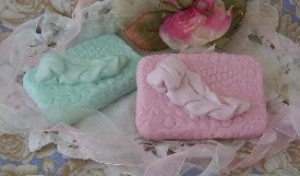 Plush Quill Feather Soap Bar Mold